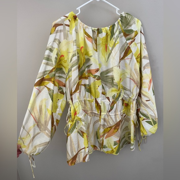 H&M Leaf Print Women's Top - Picture 3 of 4